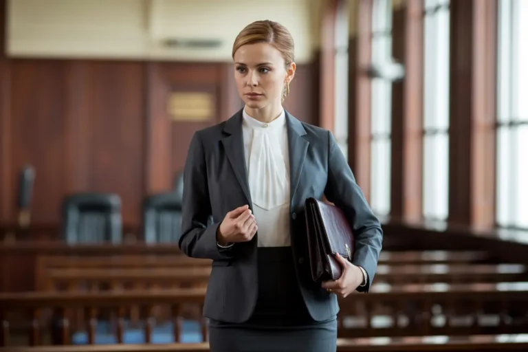 female lawyer fashion